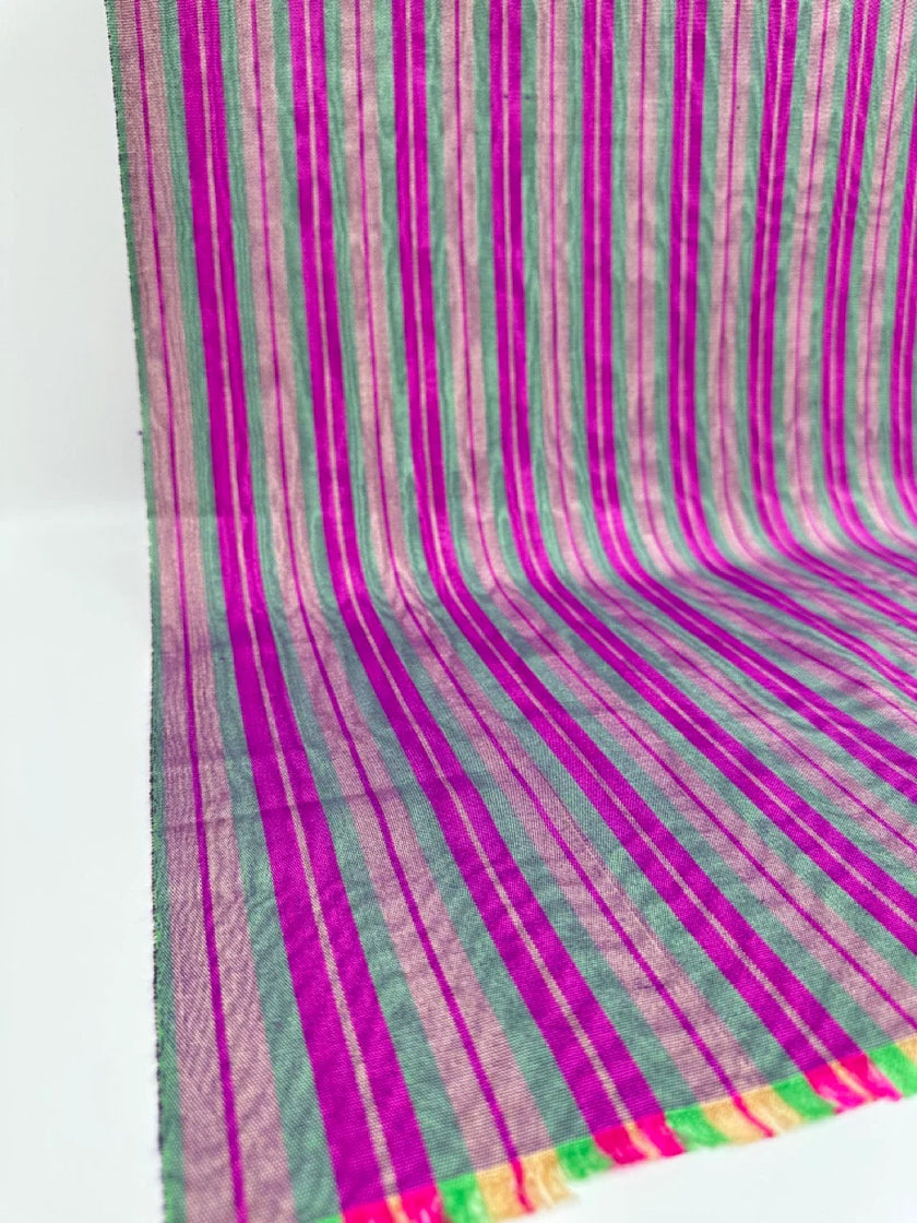 Osmanlı Başlık İçin Pembe Çizgili Lüks İpek Döşeme, Ev Tekstili İç Mekan Kumaşları: Yastık Kılıfları, Kimono Esintili Tasarımlar, Filigran Desenleri.